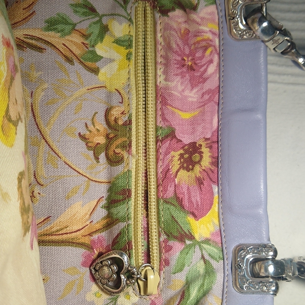 Brighton Reversible small tote handbag 'Lover's in a garden Paris' lining - Picture 15 of 16